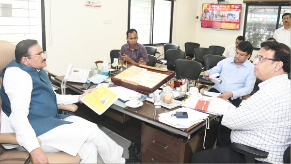 MP से अच्छी खबर: शहरों में 5 रुपए में मिलेगा भरपेट भोजन, सिंगल क्लिक से आएंगे 500 करोड़ MP से अच्छी खबर: शहरों में 5 रुपए में मिलेगा भरपेट भोजन, सिंगल क्लिक से आएंगे 500 करोड़