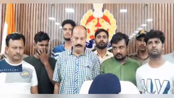 50 kg silver looted by kanpur inspector from merchant on bundelkhand highway in uniform arrested 50 kg silver looted by kanpur inspector from merchant on bundelkhand highway in uniform arrested