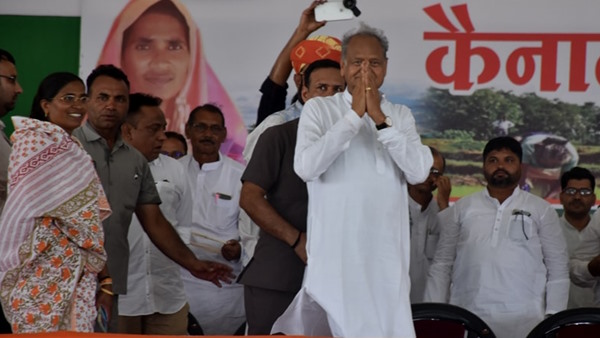 ashok gehlot in banswara 