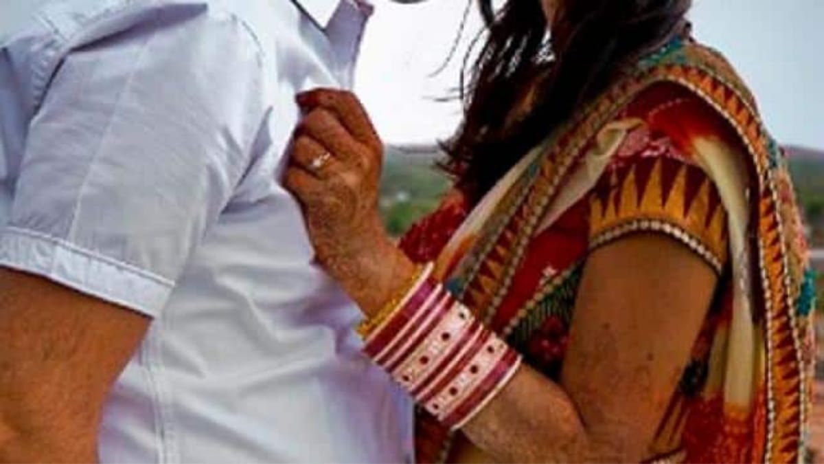 Gwalior middle aged man assault women Gwalior middle aged man assault women