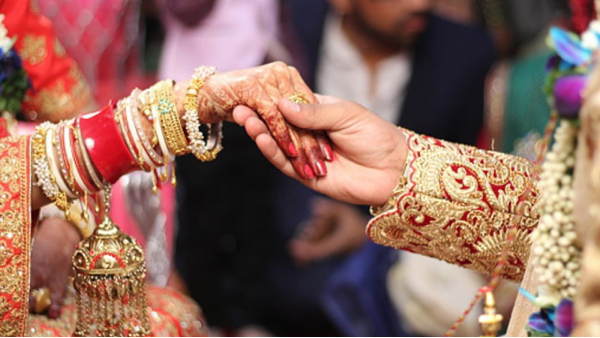 Gwalior-two-real-sisters-robbed-bride Gwalior-two-real-sisters-robbed-bride