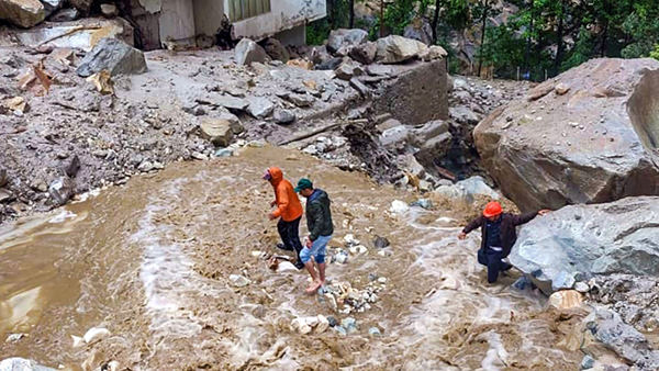 himachal-pradesh-flood-news