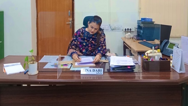 IAS Tina Dabi Pregnant
