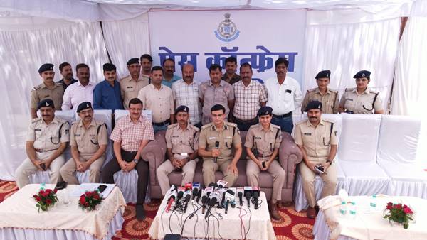 Jabalpur Police Arrested 15 Thieves and Recovered 125 Vehicles Jabalpur Police Arrested 15 Thieves and Recovered 125 Vehicles