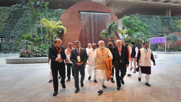  Kempegowda International Airport 