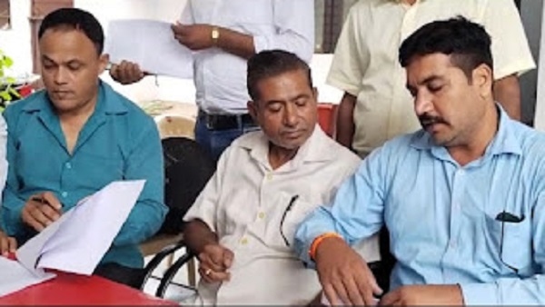 पटवारी ने ​रिश्वत लेने बीयर बार में बुलाया था, यहीं ट्रेप हो