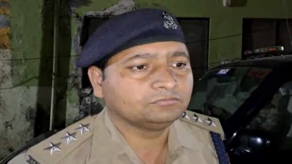 attempt to rob businessman at gunpoint in shop gone wrong incident captured in CCTV went viral