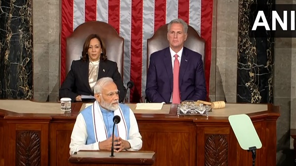समोसा कॉकस: PM मोदी ने कही ये बात, मुस्कुराने लगीं कमला हैरिस