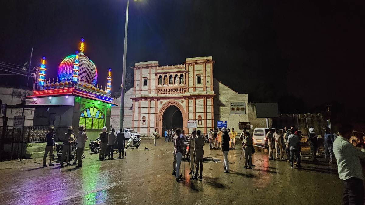 dargah in junagadh