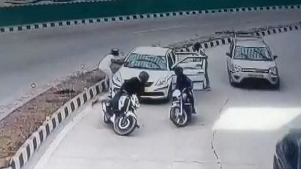 प्रगति मैदान सुरंग में एजेंट से लूट मामले में 2 गिरफ्तार