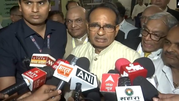 CM Shivraj singh chauhan said - Why should not the biography of Veer Savarkar be read? CM Shivraj singh chauhan said - Why should not the biography of Veer Savarkar be read?