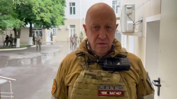 वैगनर ग्रुप ने रक्तपात से बचने के लिए मार्च रोक दिया वैगनर ग्रुप ने रक्तपात से बचने के लिए मार्च रोक दिया