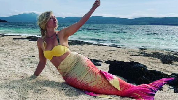 Woman become mermaid Woman become mermaid