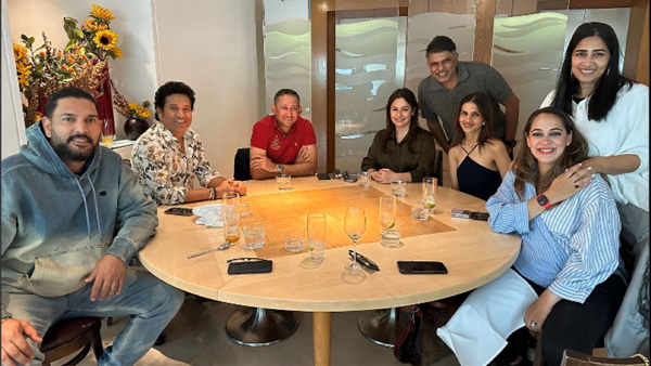 Ajit Agarkar have had a lunch with Sachin Tendulkar