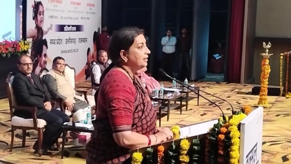Union Minister Smriti Irani said in Ravindra Bhawan - why accept Rahul Gandhis game of death