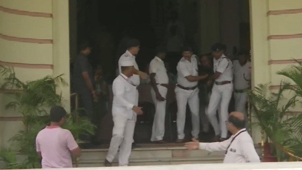 Patna BJP MLA Marshal Out From Assembly, 