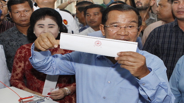 Cambodian PM Hun Sen Step down