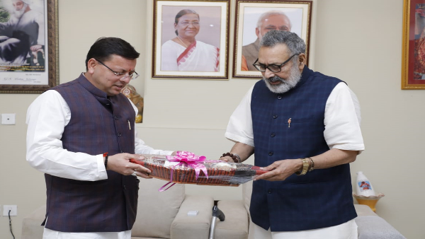 CM pushkar Dhami met Union Rural Development Minister Giriraj Singh in Delhi