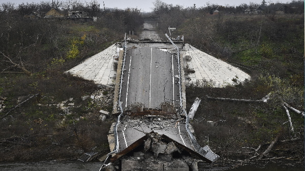 Ukrain destroy Crimea bridge