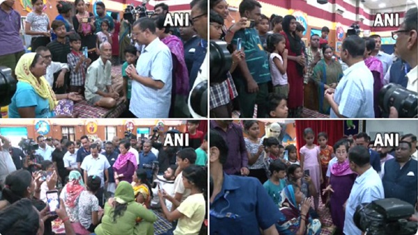 Delhi Floods: CM केजरीवाल ने राहत शिविर का किया दौरा