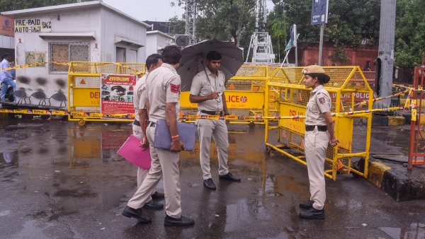 Delhi Couple Suicide