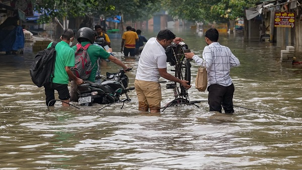 Delhi Floods: 3 नाबालिग बच्चों की डूबकर मौत