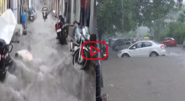 Heavy rain in Delhi Heavy rain in Delhi