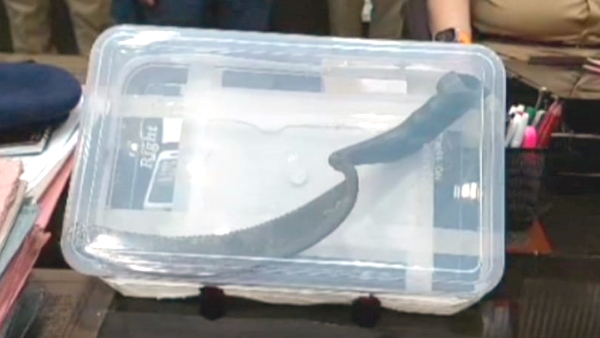 Honor Killing Father murdered his daughter by sliting her throat because of her affair Honor Killing Father murdered his daughter by sliting her throat because of her affair