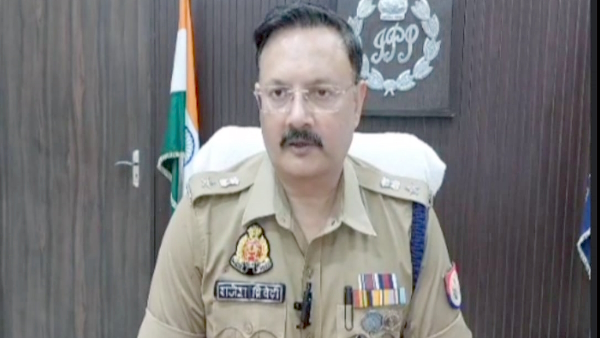 Honor Killing Father murdered his daughter by sliting her throat because of her affair Honor Killing Father murdered his daughter by sliting her throat because of her affair