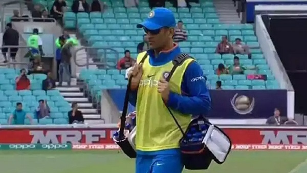 MS Dhoni