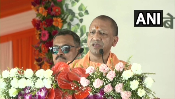 योगी आदित्यनाथ 