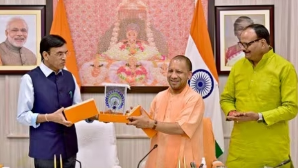 योगी आदित्यनाथ 