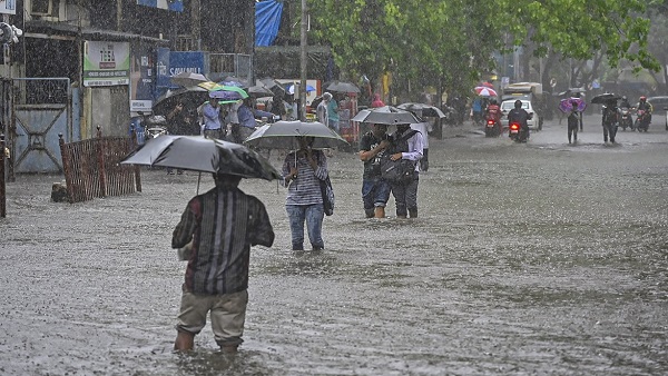 महाराष्ट्र में भारी बारिश की संभावना, इन जिलों में रेड अलर्ट