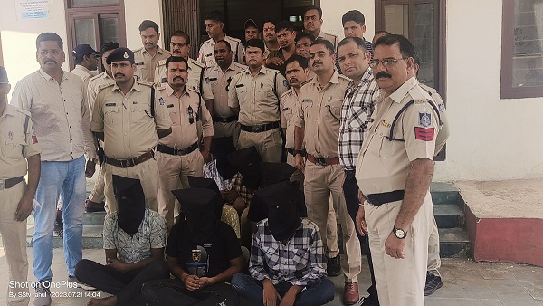 MP: शौक पूरे करने किडनैप-डकैती, 7 गिरफ्तार, 61 लाख बरामद MP: शौक पूरे करने किडनैप-डकैती, 7 गिरफ्तार, 61 लाख बरामद