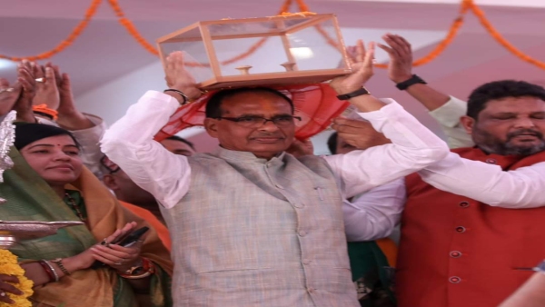 CM Shivraj made big announcement regarding Baiga tribe Charan Paduka scheme in Singrauli