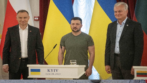 Russia-Ukraine War Russia-Ukraine War