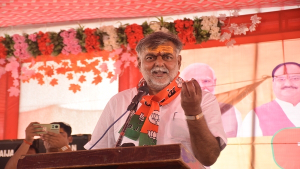 Union Minister Prahlad Patel attended the assembly conference of Damohs Patharia Union Minister Prahlad Patel attended the assembly conference of Damohs Patharia