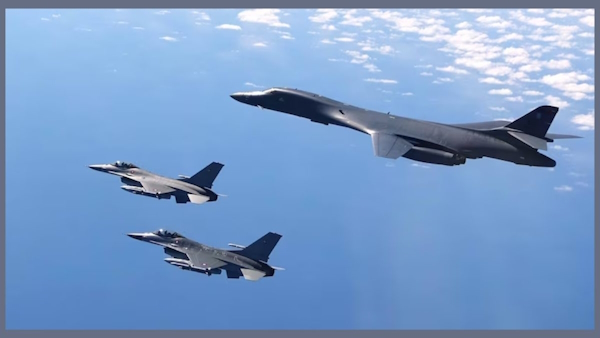 Three Ukrainian military pilots die