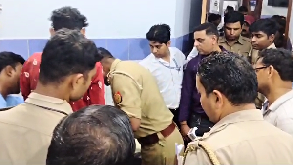 up aligarh news father killed his 10 year old son because he was defending his mother from him 