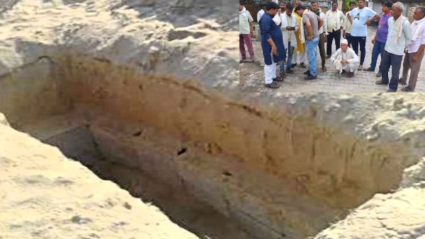 Postmortem of a women is being done by police after taking her out of the grave in aligarh 