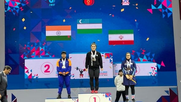 asian junipr weightlifting