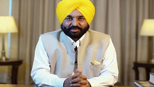 पंजाब: अरविंद केजरीवाल के साथ रायपुर पहुंचे CM भगवंत मान