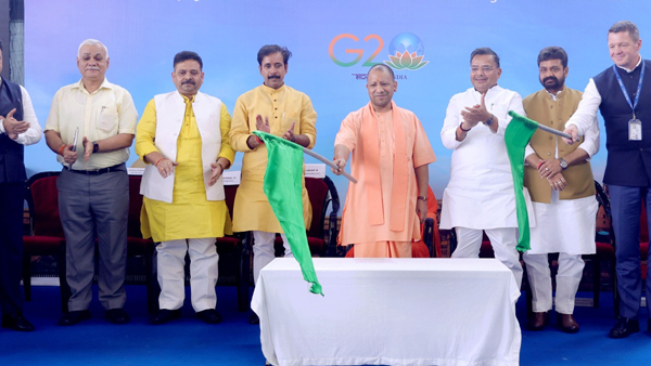 first-direct-flight-service-started-from-lucknow-to-varanasi