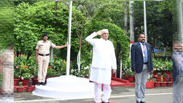 CM HOUSE FLAG HOSTING CG CM HOUSE FLAG HOSTING CG
