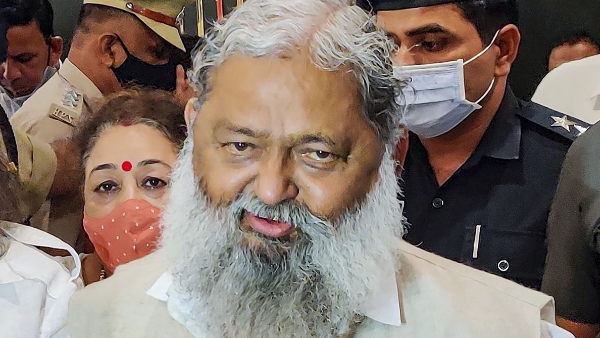  Anil Vij
