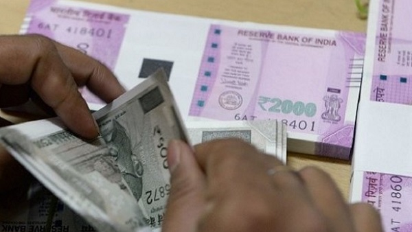 500 रुपये बचाकर हाउस वाइफ भी बन सकती हैं निवेशक