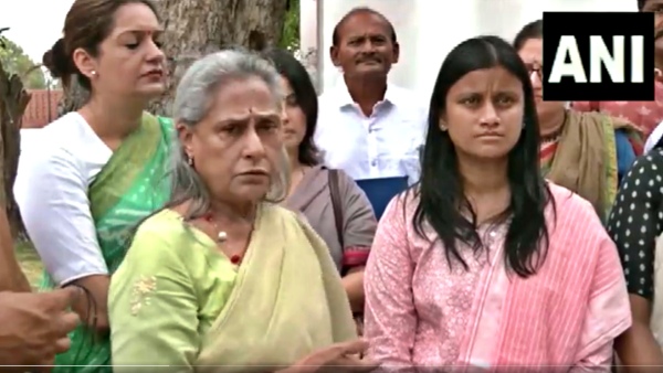 Jaya Bachchan Ariha Shah Jaya Bachchan Ariha Shah