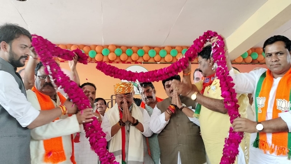 BJP General Secretary Kailash Vijayvargiya addressed workers conference of Alot assembly