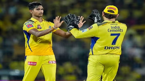 Matheesha Pathirana, MS Dhoni