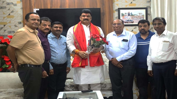 MP-bus-truck-Shivraj-govt.-drastically-reduced-tax